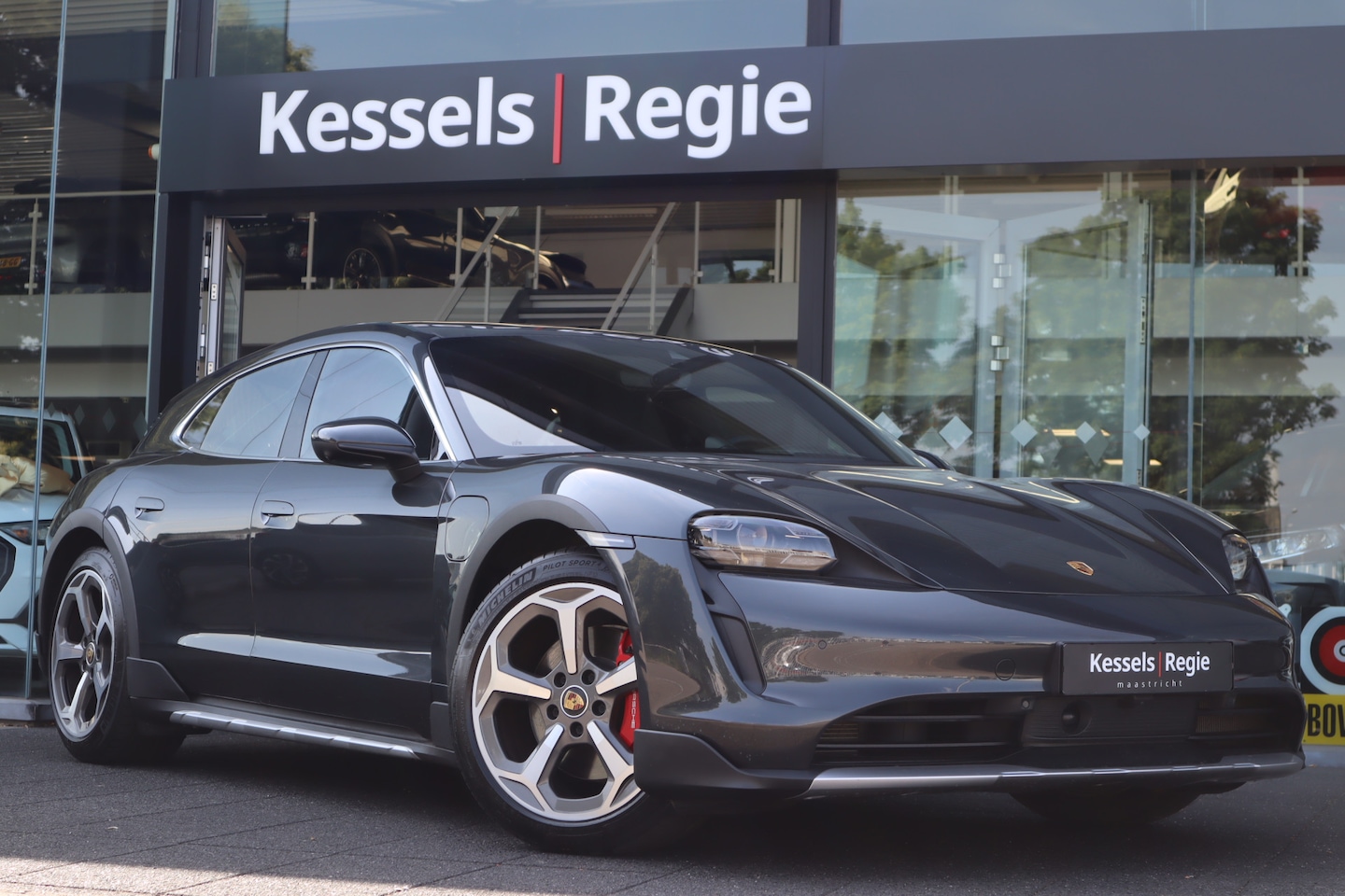 Porsche Taycan Cross Turismo - 4S 93 kWh Pano HuD Chrono 4-wielbesturing ACC - AutoWereld.nl
