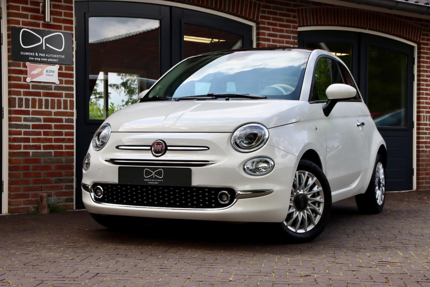 Fiat 500 - 1.2 Lounge | AUTOMAAT | PANORAMA | CRUISE | CARPLAY | AIRCO - AutoWereld.nl