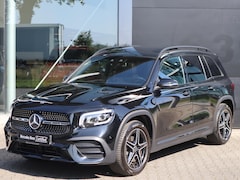Mercedes-Benz GLB - 200 AMG Line Elektr. achterklep | Panoramadak | Apple carplay/android auto | Climate Contr
