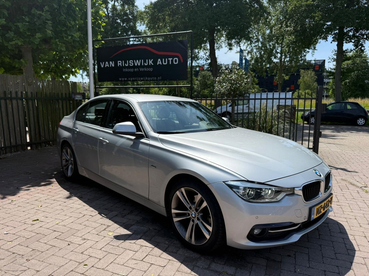 BMW 3-serie - 320d EDE Centennial High Exe Led Nav Dealer Ond Leder Dealer Ond - AutoWereld.nl