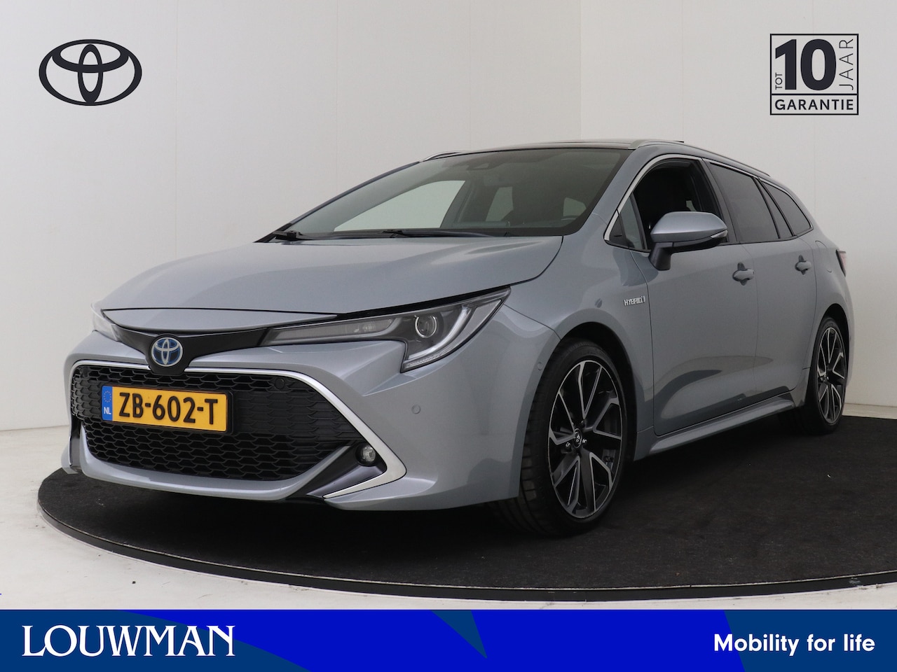 Toyota Corolla Touring Sports - 2.0 Hybrid Executive | Navigatie | HUD | BSM | Parkeersensoren voor + achter | - AutoWereld.nl