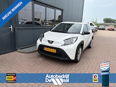 Toyota Aygo X - 1.0 VVT-i 73pk Play 5-drs. CAMERA/ADAPT.CRUISE/CARPLAY/AIRCO