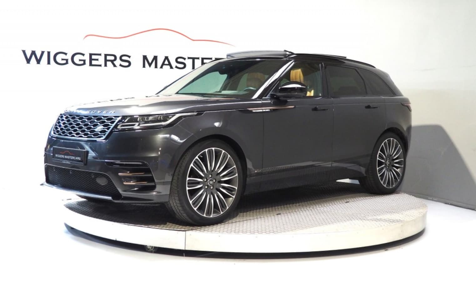 Land Rover Range Rover Velar - P 300 AWD , R-Dynamic,Panodak, Meredian Audio, Cognac leder, 360 - AutoWereld.nl