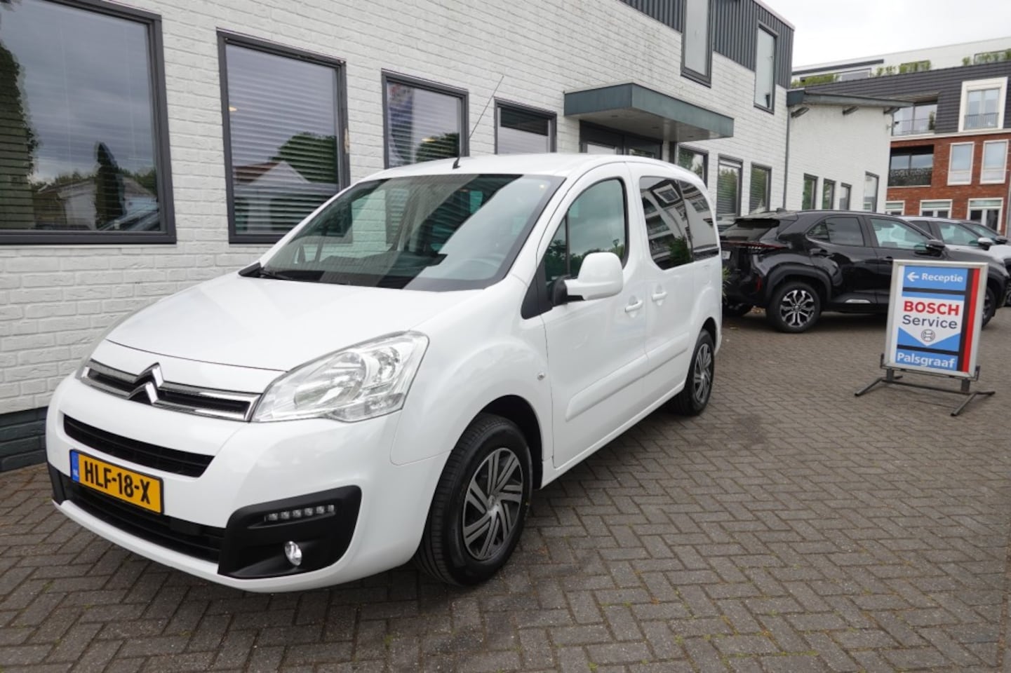 Citroën Berlingo - 1.2 PURETECH XTR  38000 km !! Clima 2* Schuifdeur - AutoWereld.nl