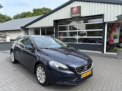 Volvo V40 - 1.6 T4 Momentum Trekhaak, Navi, Cruise control