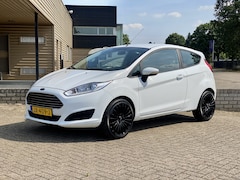 Ford Fiesta - 1.0 Style | 17 inch LMV, Navi, Airco |