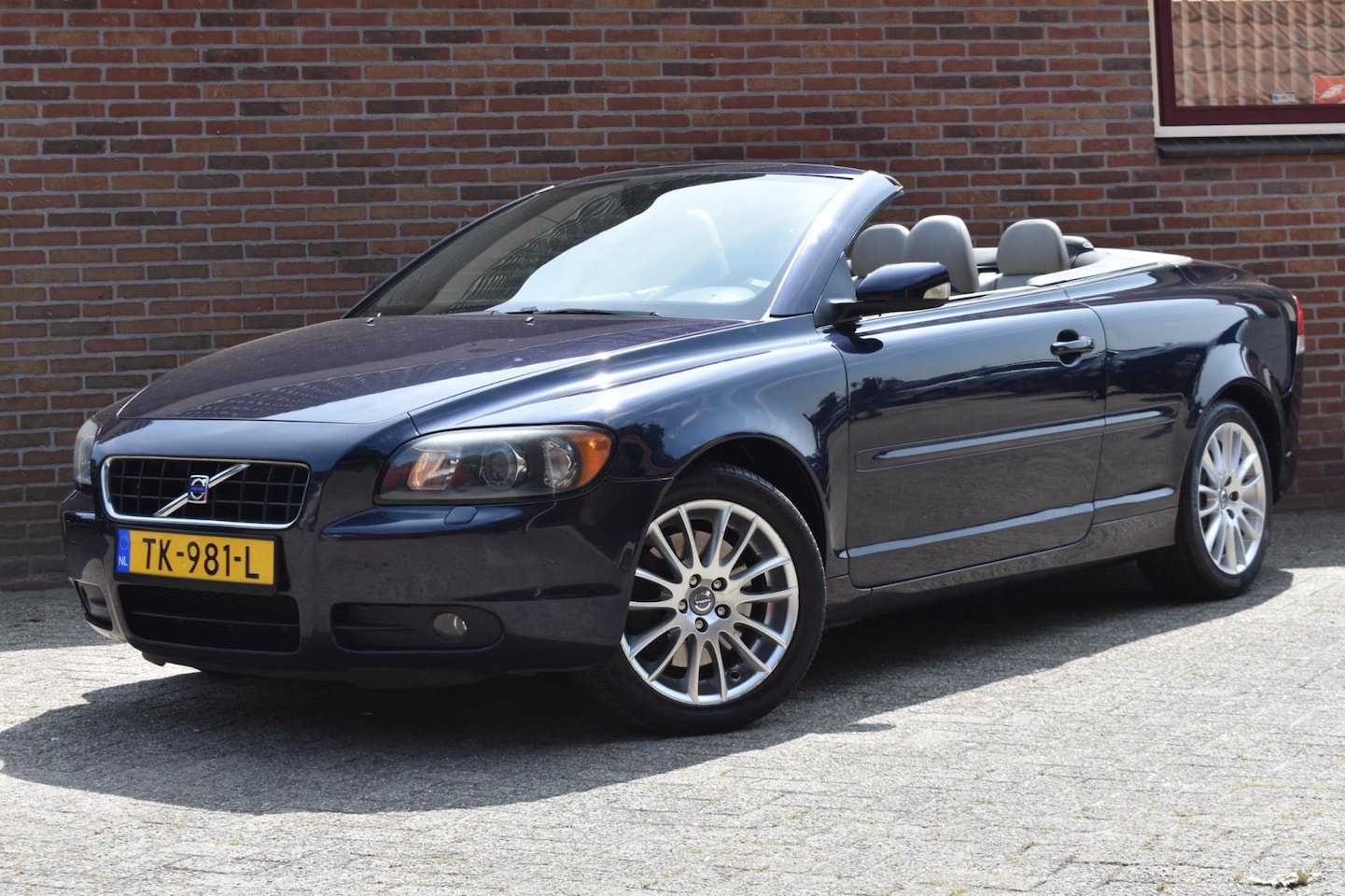 Volvo C70 Convertible - 2.4 Kinetic '06 - AutoWereld.nl