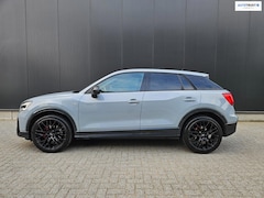 Audi Q2 - 35 TFSI 150pk 3x S line Panodak Matrix Camera Sfeer Virtual Keyless Draadlozeoplader