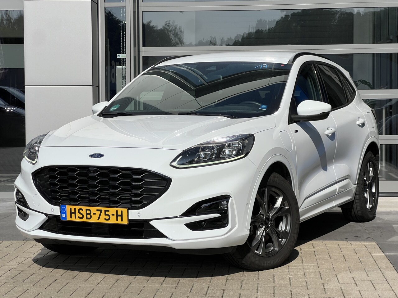 Ford Kuga - 2.5 PHEV ST-Line X | Winter Pack | Driver Ass. Pack | Camera | BLIS | Apple Carplay - AutoWereld.nl