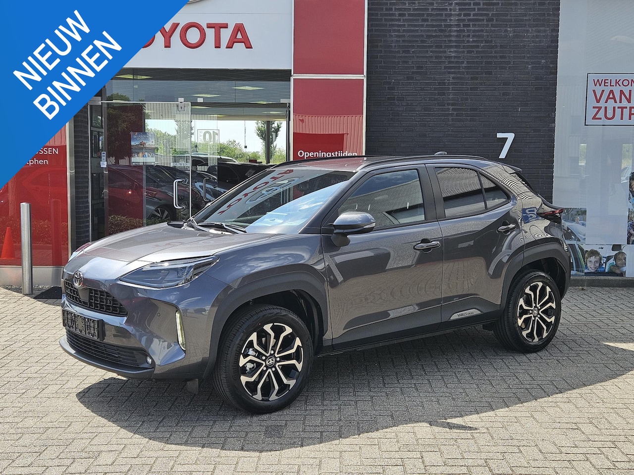 Toyota Yaris Cross - 1.5 Hybrid 115 Dynamic PARKEERSENSOREN STOEL- STUUR- EN VOORRUITVERWARMING PARKEERCAMERA A - AutoWereld.nl