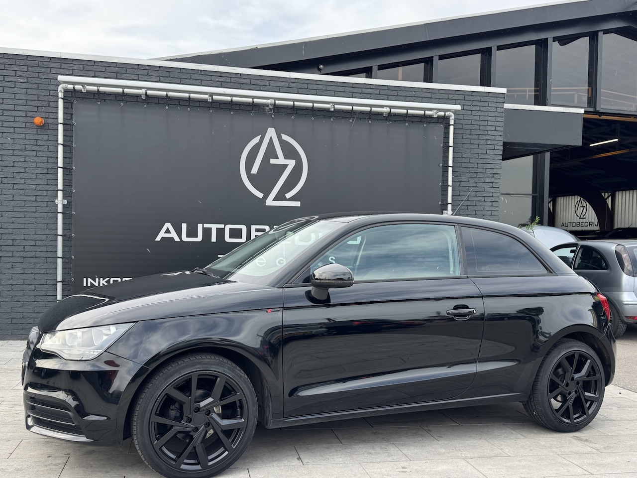 Audi A1 - 1.2 TFSI Ambition S-Line BLACK*Grootscherm* - AutoWereld.nl