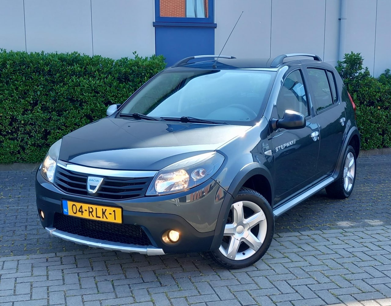 Dacia Sandero Stepway - 1.6 85pk Airco Trekhaak - AutoWereld.nl
