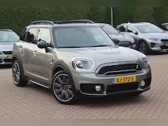 MINI Countryman - 2.0 Cooper S E ALL4 Chili / Panoramadak / Camera / Head-up / 19'' / Leder / Navigatie / St