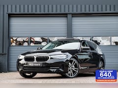 BMW 5-serie Touring - 520i Executive /LED/PANODAK/STOELVERW./CAMERA/CARPLAY/SFEERVERL./LEDER