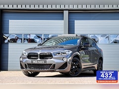 BMW X2 - sDrive18i M-Sport M-Pakket /LED/PANODAK/KEYLESS/CAMERA/STOELVERW./TREKHAAK