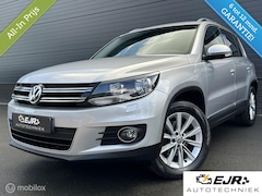 Volkswagen Tiguan - 1.4 TSI Sport&Style CLIMA*PDC*HAAK*1600KG
