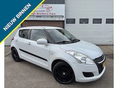 Suzuki Swift - 1.2 COMFORT FACELIFT AIRCO NAVI 17"VLG NAP INRUIL MOG