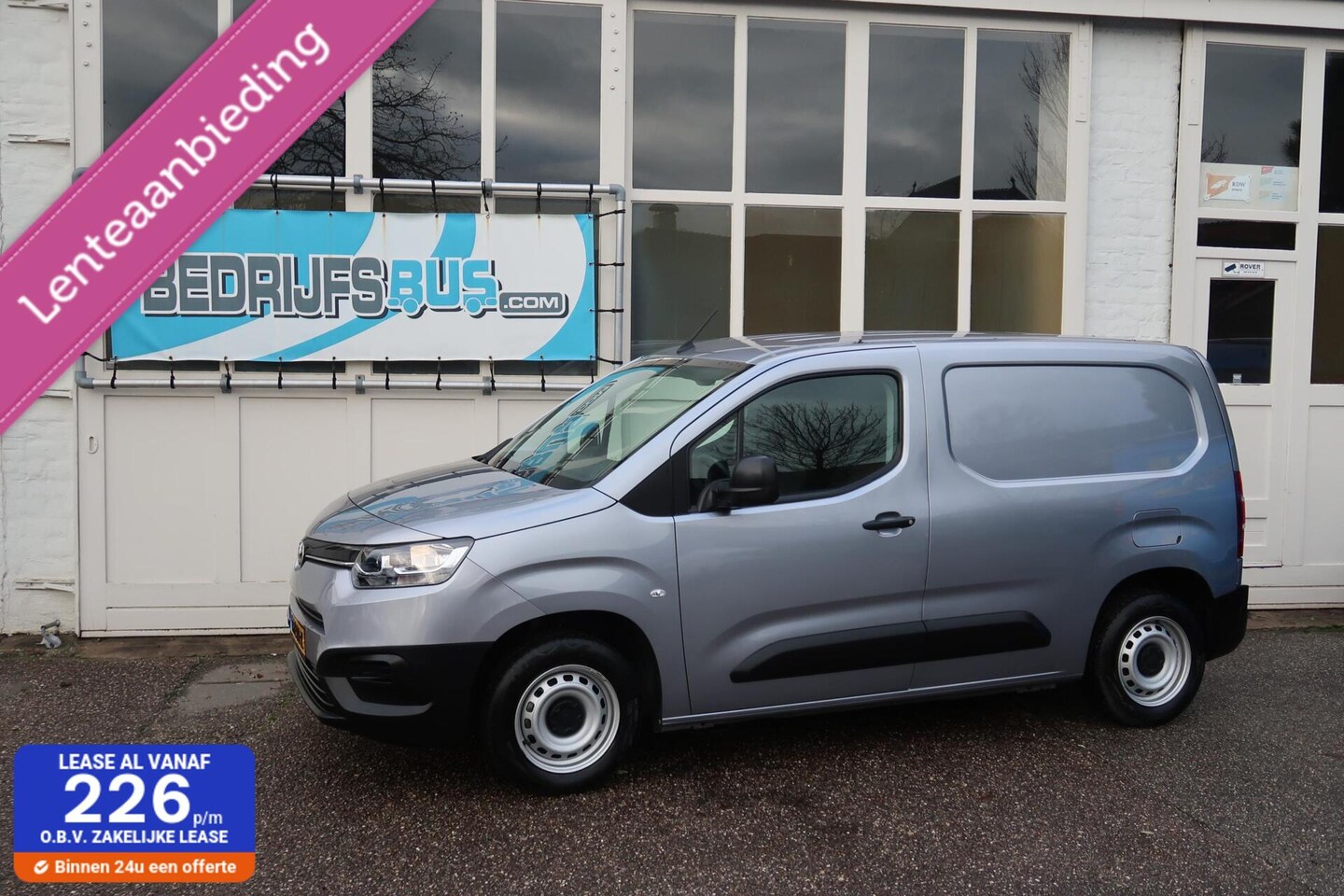 Toyota ProAce City - 1eEig! | TREKHAAK | !KEURIGE STAAT! | NIEUWE APK - AutoWereld.nl