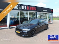 BMW 5-serie - 520i M-Sport Harman/Kardon/Stoel-stuurverwarming
