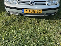 Volkswagen Golf - 1.6