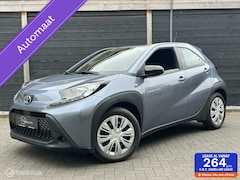 Toyota Aygo X - 1.0 VVT-i S-CVT AUTOMAAT Envy Clima / Camera / Carplay / 14.315 KM / nov 2024