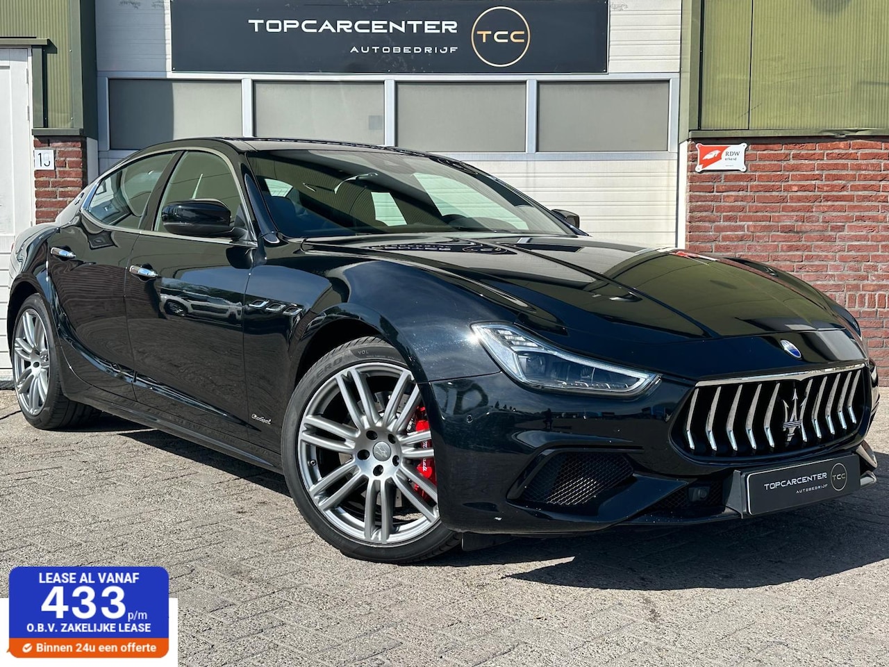 Maserati Ghibli - 3.0 V6 D GranLusso/LUCHTV/PARKS/NAVI/APK - AutoWereld.nl