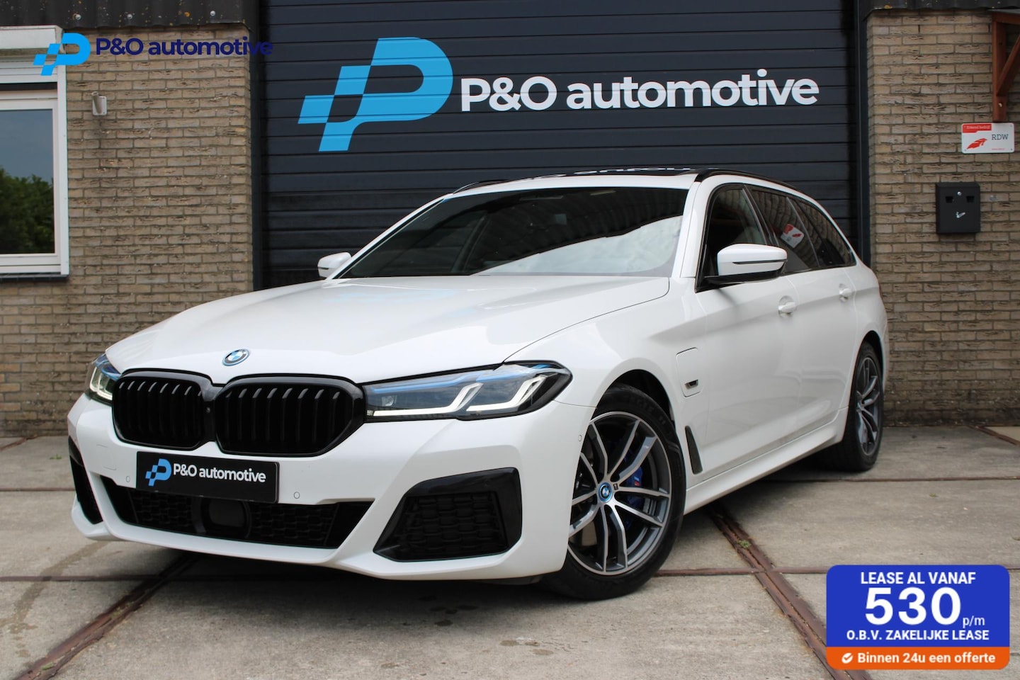 BMW 5-serie Touring - 530e M Sport Pano-Laser-M Zetels-HK-ACC - AutoWereld.nl