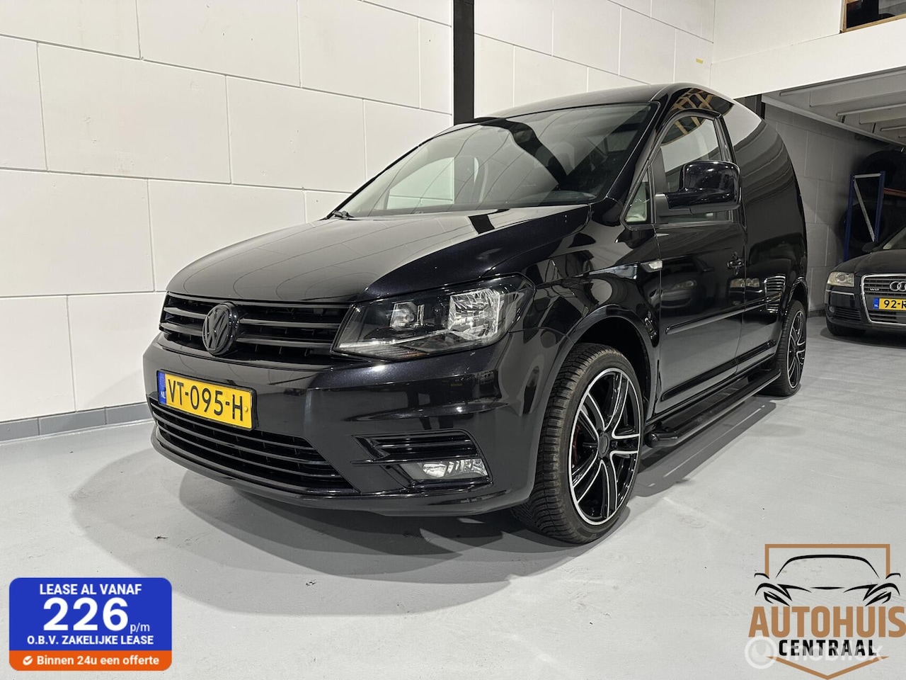 Volkswagen Caddy - Bestel 2.0 TDI L1H1 BMT Highline*Trekhaak*Lmvelgen - AutoWereld.nl