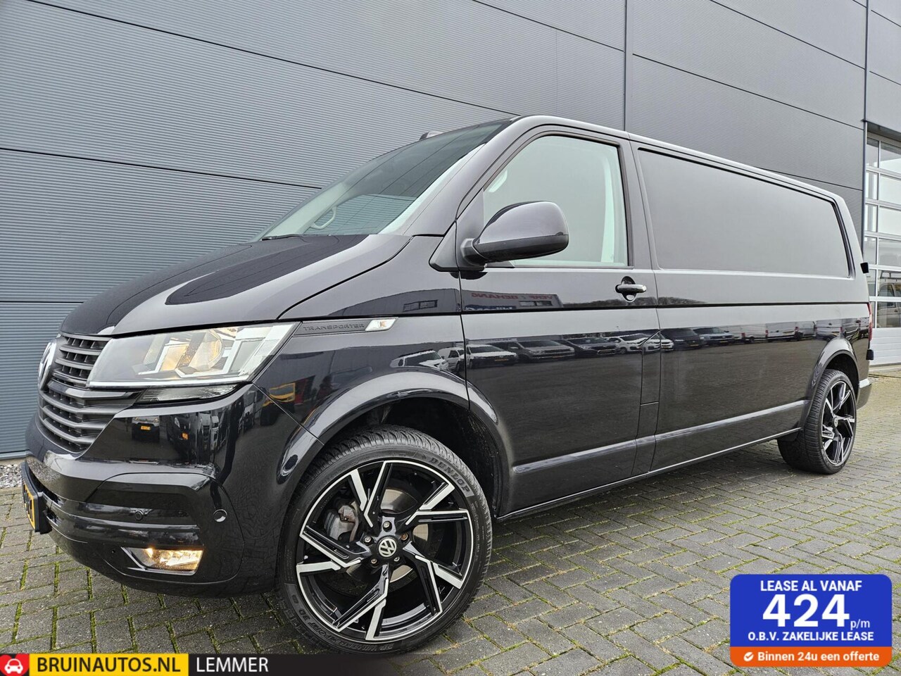 Volkswagen Transporter - 2.0 TDI L2H1 Navi 110 PK 20 inch Nieuwstaat - AutoWereld.nl