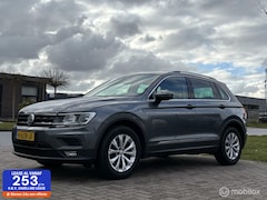 Volkswagen Tiguan - 1.5 TSI Comfortline Business /trekhaak/acc/