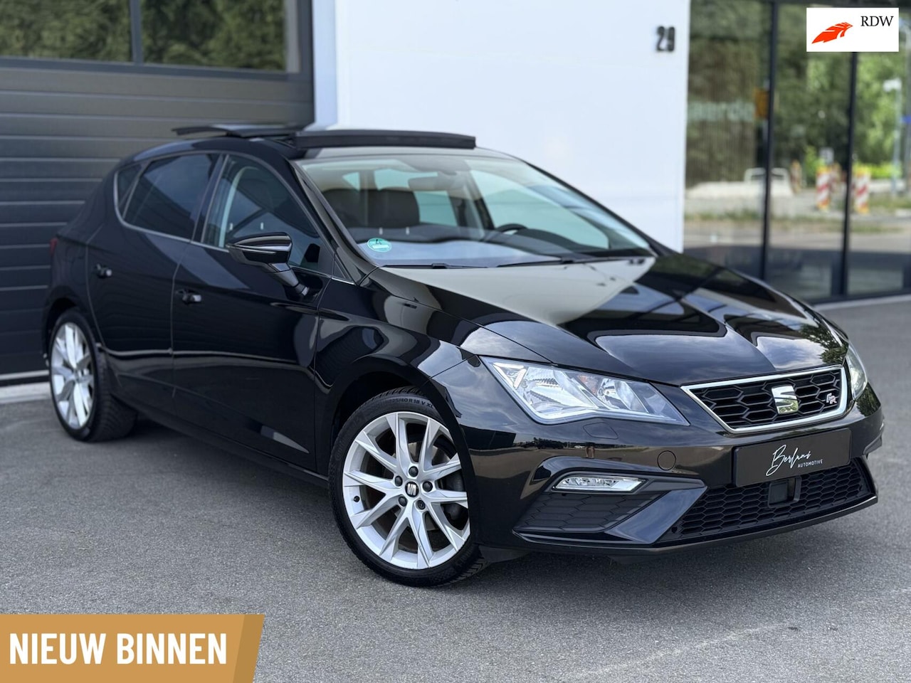 Seat Leon - 1.4 TSI FR Panodak|Adaptive Cruise|Camera|Stoelvrw - AutoWereld.nl