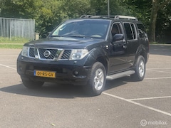 Nissan Pathfinder - 4.0 V6 benzine. * loopt onregelmatig