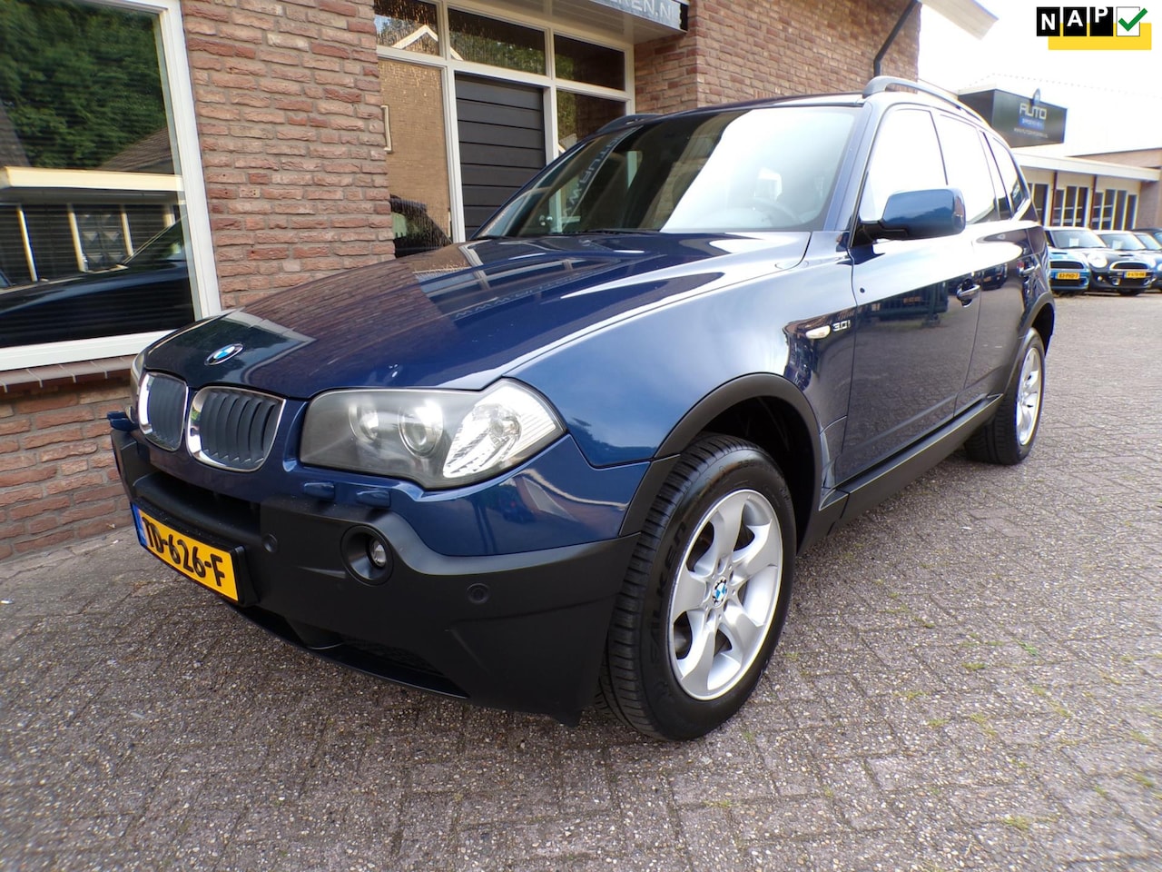 BMW X3 - 3.0i Automaat / Leder / Navi / Panoramadak - AutoWereld.nl