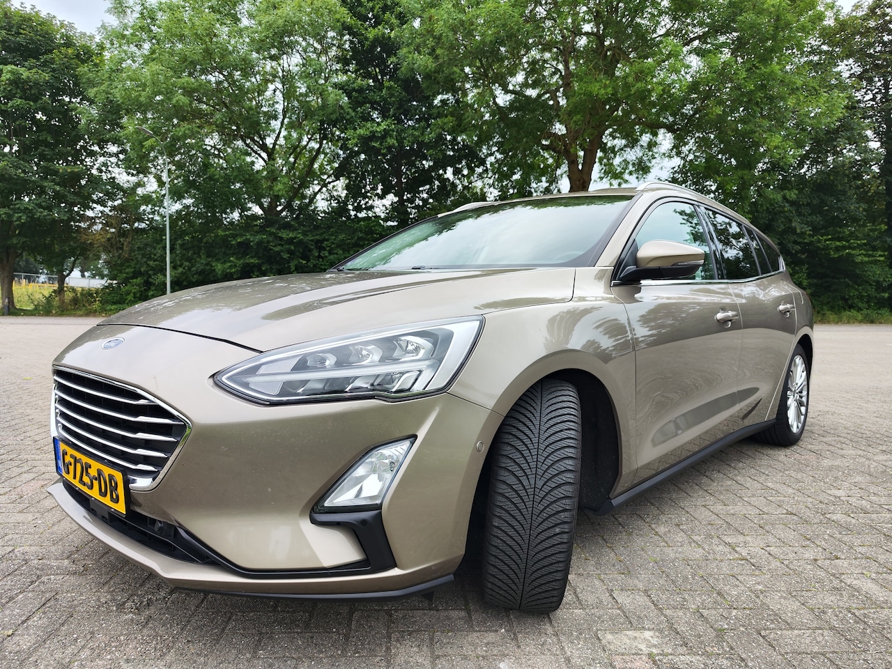 Ford Focus Wagon - 1.0 EcoBoost Vignale - AutoWereld.nl