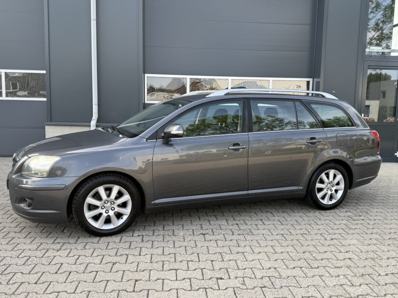 Toyota Avensis Wagon - 1.8 VVTi Luna 1.8 VVTi Luna - AutoWereld.nl