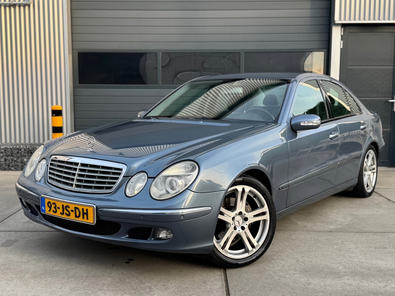 Mercedes-Benz E-klasse - 320 Avantgarde AUT / CLIMA / CRUISE / PDC / NAP - AutoWereld.nl