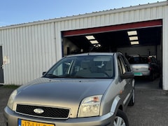 Ford Fusion - 1.6-16V First Edition| Trekhaak | Airco | Koopje