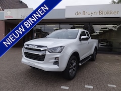 Isuzu D-Max - 1.9 Double Cab verlengd 5-persoons V-Cross Automaat BPM-vrij / 20 december 2024 / meest lu