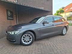 BMW 3-serie Touring - 320d EDE High Executive 163PK Panoramdak / Apple Carplay / Harman & Kardon / Navigatie / D