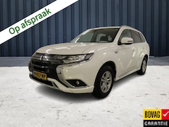 Mitsubishi Outlander - 2.4 PHEV Pure (135 PK) 1e-Eig. & Dealer-Onderh. BOVAG-Garantie. NL-Auto. Trekhaak, Half-Le