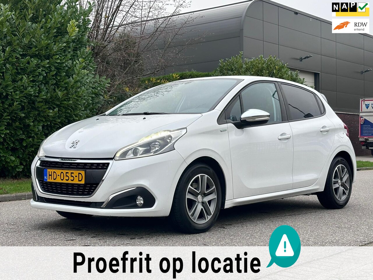 Peugeot 208 - 1.2 PureTech Urban Soul 5DR*Navigatie*Cruise*NAP*Airco*LM velgen*Dealer onderhouden*Nieuwe - AutoWereld.nl