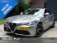 Alfa Romeo Giulia - 2.0 T Veloce Automaat Navi/Pdc/Ecc/Panoramadak/Stoelverwarming/Leer/Harman Kardon/Achterui