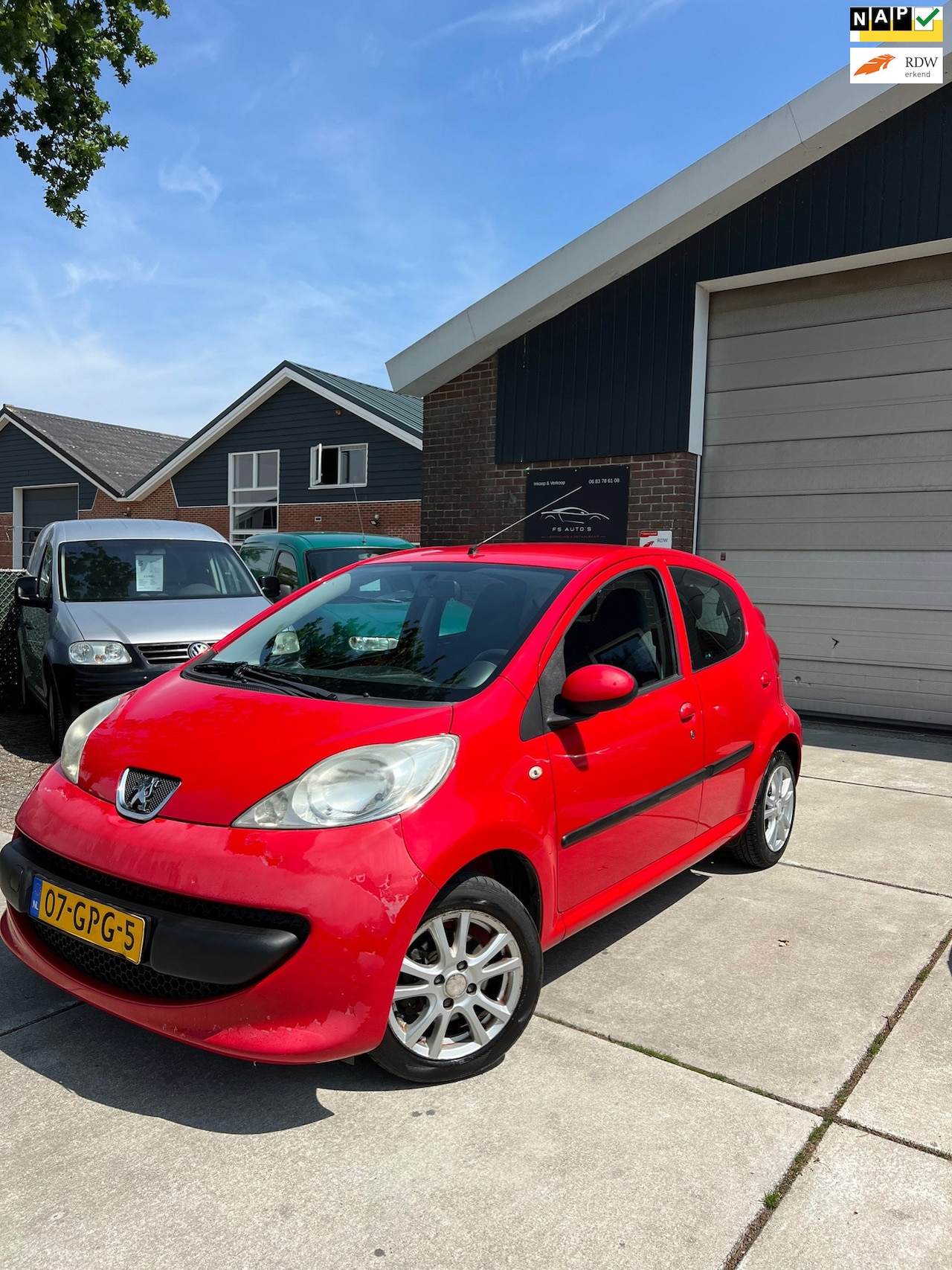 Peugeot 107 - 1.0-12V XS NEW APK / NAP KM / LAGE KM STAND / 2 SLEUTELS / BOEKJES / AUX / - AutoWereld.nl