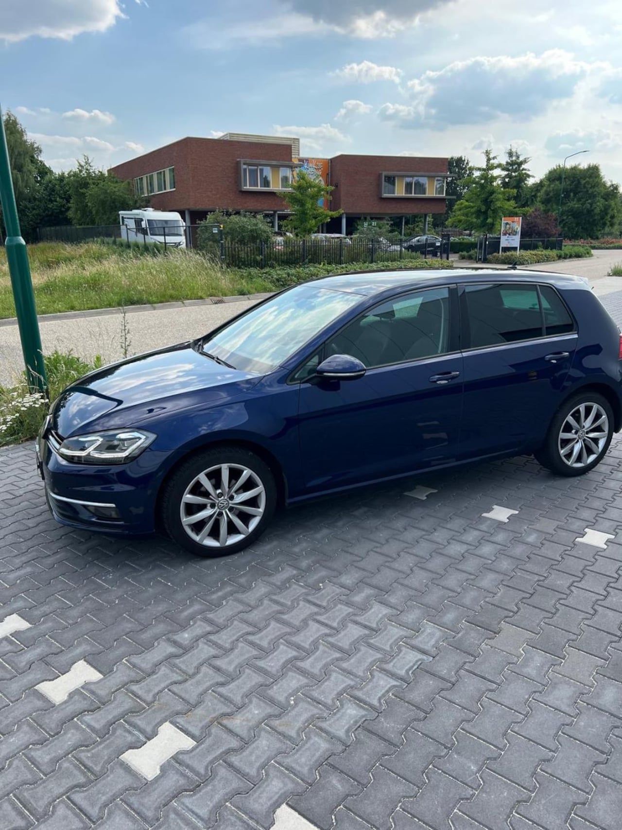 Volkswagen Golf - 1.0 TSI Highline DSG Virtual Pano Keyless Facelift - AutoWereld.nl