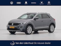 Volkswagen T-Roc - 1.5 TSI 150pk DSG Sport Navigatie Trekhaak Stoelverwarming Pdc 129