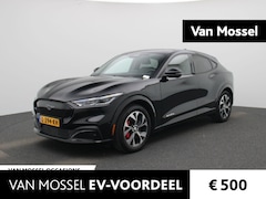 Ford Mustang Mach-E - AWD 75 kWh | Achteruitrijcamera | Parkeersensoren | Stoelverwarming | Stuurverwarming |
