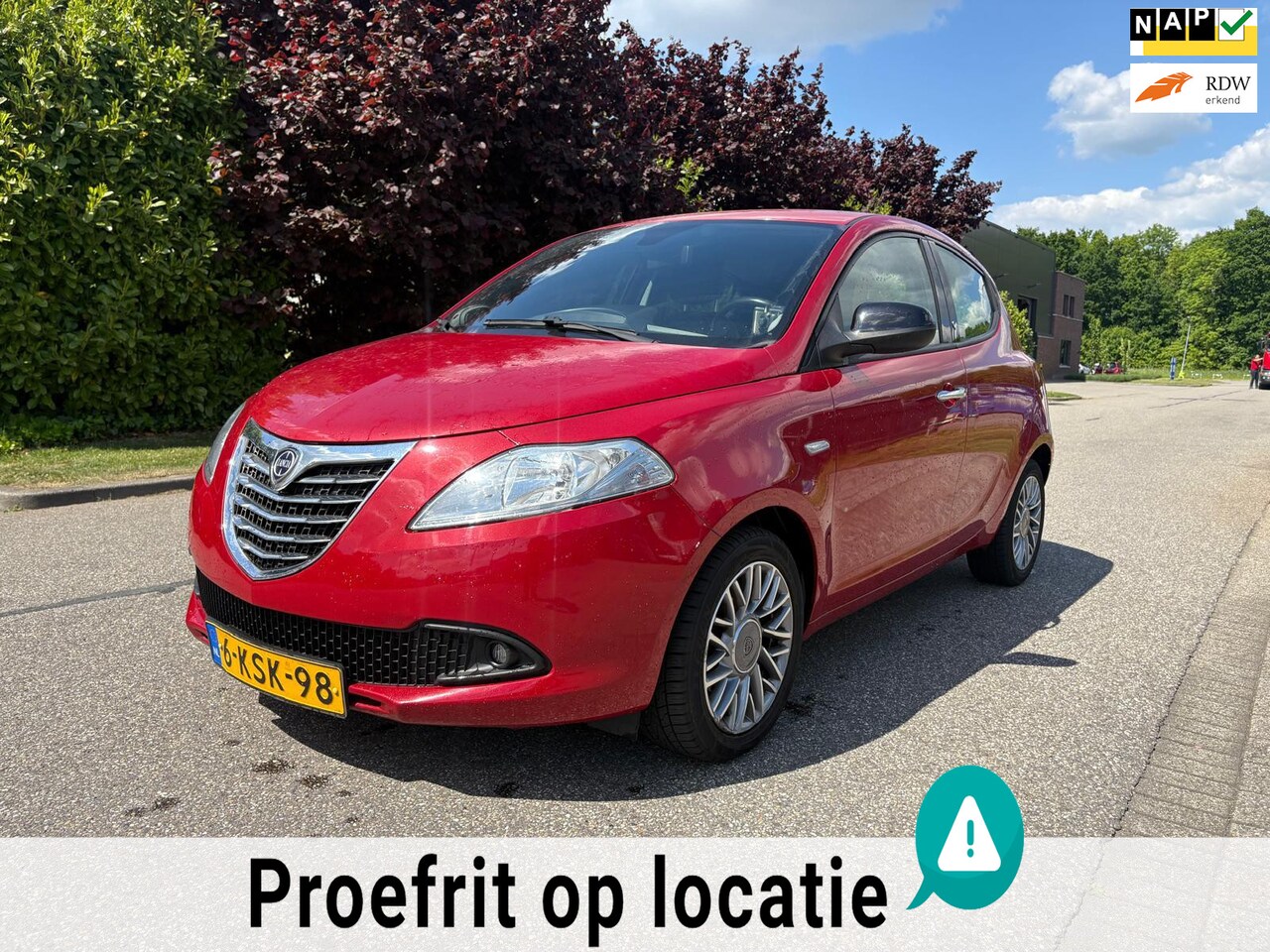 Lancia Y(psilon) - Ypsilon 0.9 TwinAir Silver Plus 2E eigenaar*Navigatie*Airco*Regen sensor*Parkeer sensor* - AutoWereld.nl