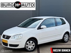 Volkswagen Polo - 1.6-16V Comfortline 3 deurs - AIRCO - CRUISE CONTROLE - APPLE CARPLAY - BLUETOOTH - EL. RA