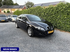 Seat Leon - 1.6 Sportstyle | Airco | Cruise Control | LMV | Elekt. Ramen | Privacy Glass | Nieuwe APK