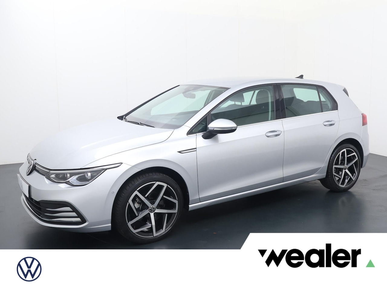 Volkswagen Golf - 1.5 eTSI Style | 150 PK | Automaat | Navigatiesysteem | Matrix LED koplampen | - AutoWereld.nl